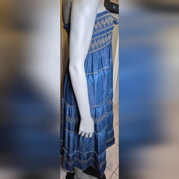 Strapless Blue Dress with Red Floral Details - Picture 6 of 15